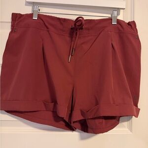 Mondetta Women's Burgundy Cargo Shorts
